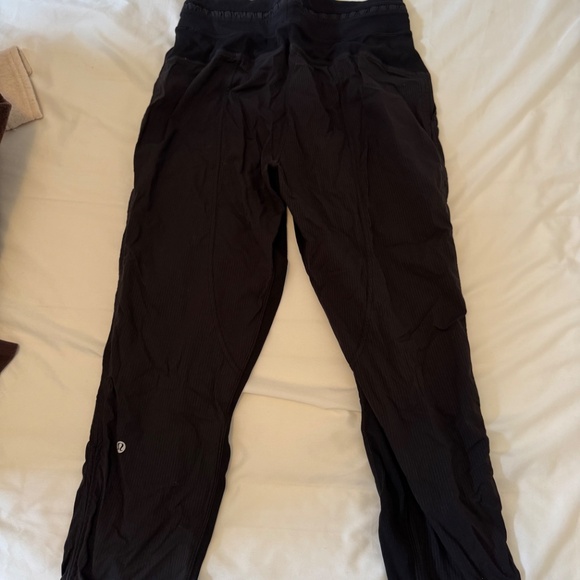 Lululemon Dance Studio Cropped Pants in Black - Picture 3 of 3